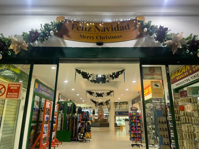 Las Cucharas shopping center