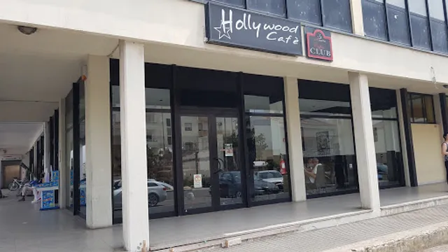 Holly Wood Cafè