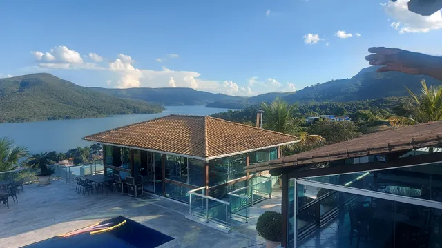 Casa em Escarpas do Lago- Capitolio/MG