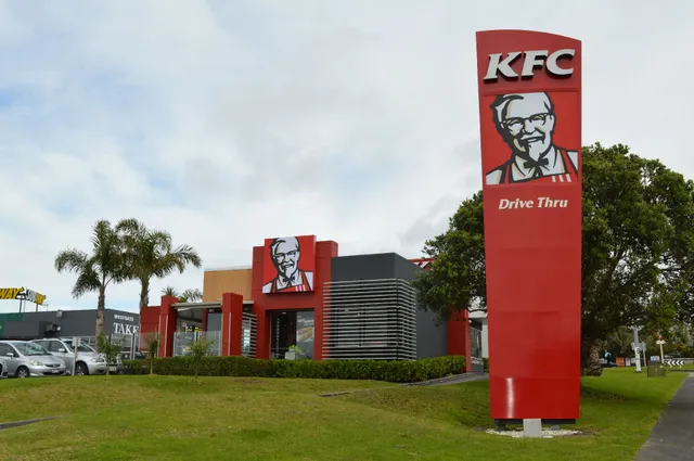 KFC Massey (Don Buck Road)