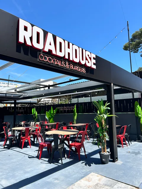 Roadhouse Cocktail Lounge