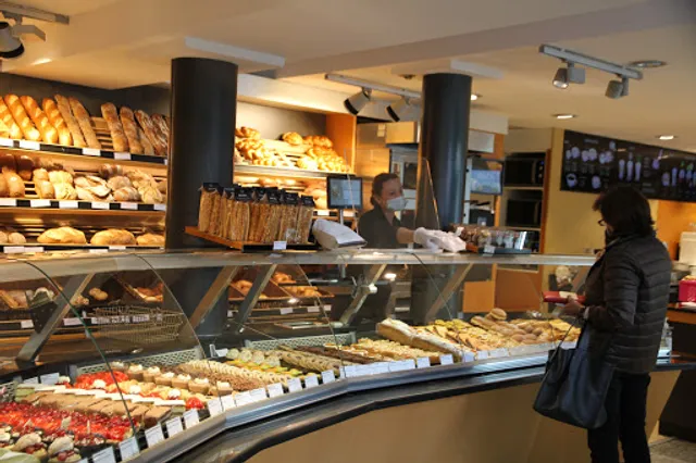 Bäckerei Konditorei Confiserie Café Tschirky