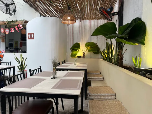 DW's Bar & Grill - Beefsteak, BBQ, Hotpot