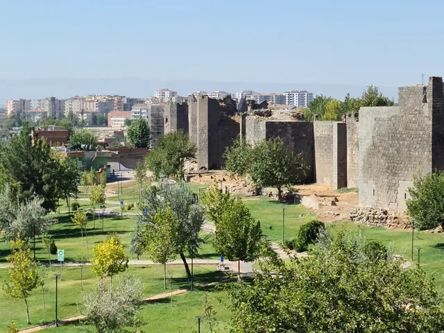 Tarihi Mardin Kapı