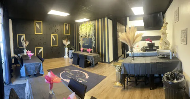 Chosen Cakes & Caterers