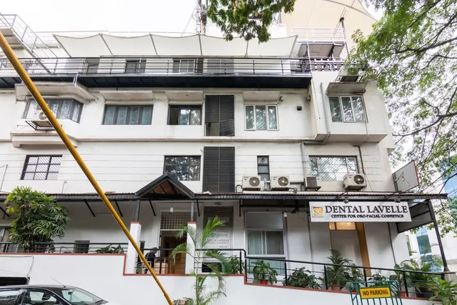 OYO Compact Suites Near Cubbon Park