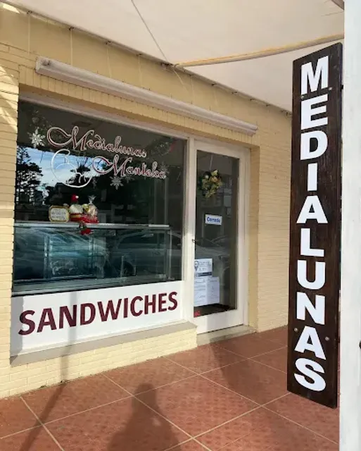 Medialunas Manteka Pinamar