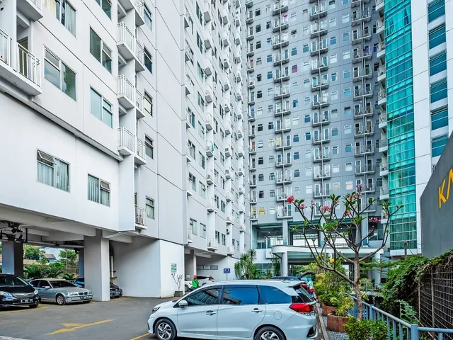 Easton Park Residence