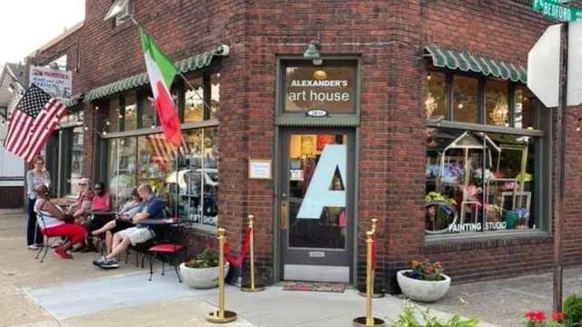 Alexander's Art House