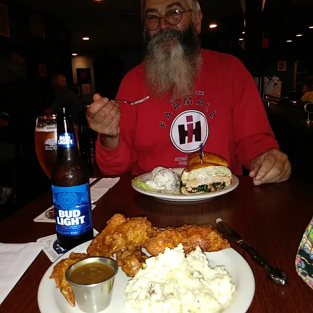 88 Main Street South Plaza