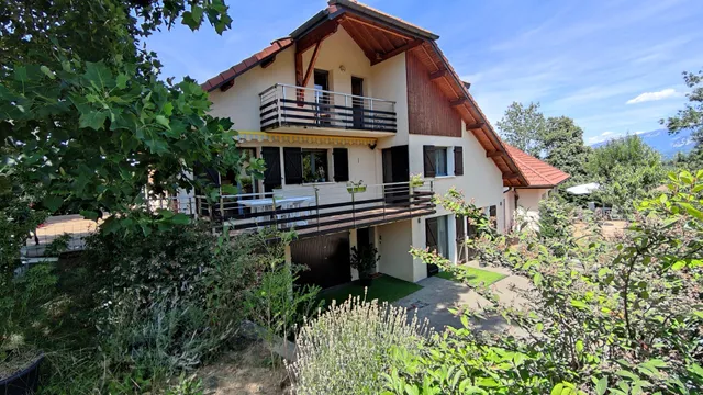 Chambre d'Hôtes avec piscine intérieure & SPA (Sauna Hammam Jacuzzi) "Comme une évidence"