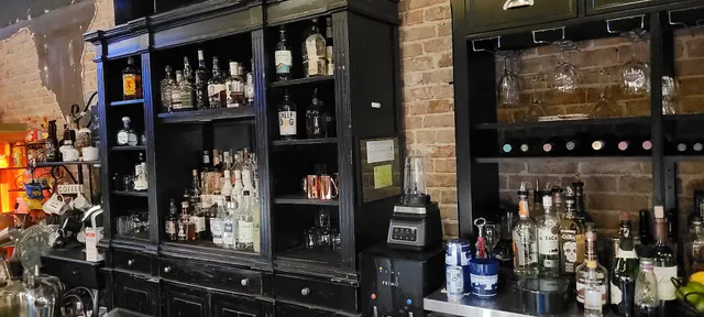 Brasier's Bar & Lounge