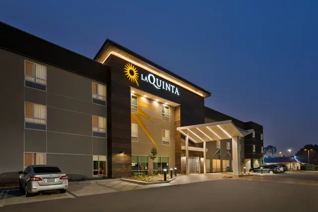 La Quinta Inn & Suites by Wyndham San Bernardino