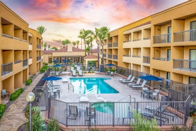 Courtyard by Marriott Tucson Airport