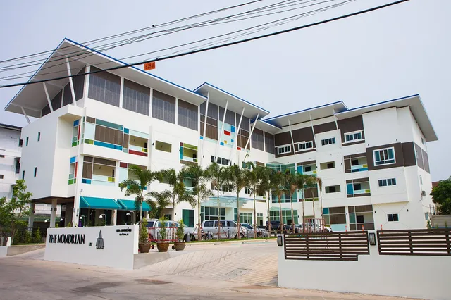 The Mondrian Khonkean