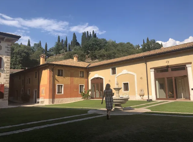 ACCOMMODATION VERONA (B & B service)