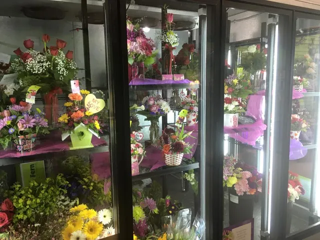 Flowers Plus of Elk River