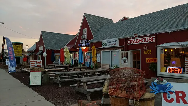 Village of Fenwick Shoppes