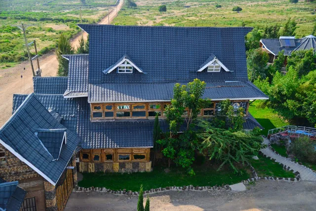 Lake Elementaita Nature Pebbles & Spa Suites