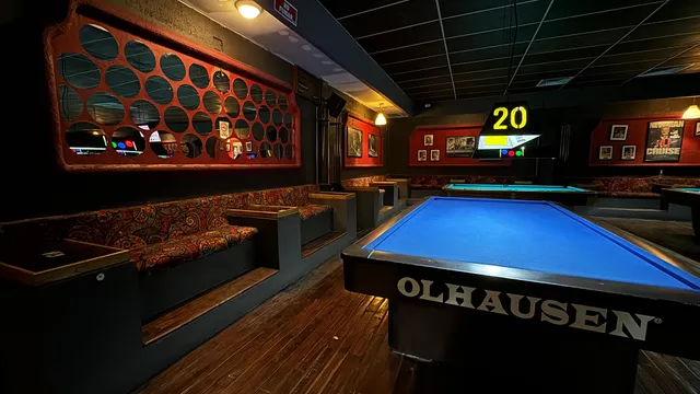Billiards pool