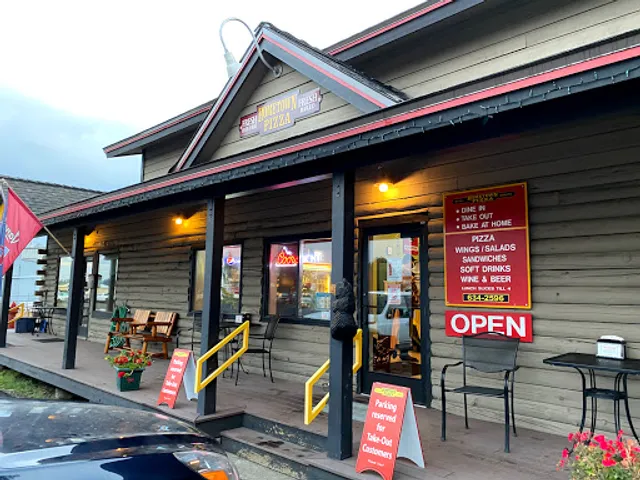 Hometown Pizza & Pub