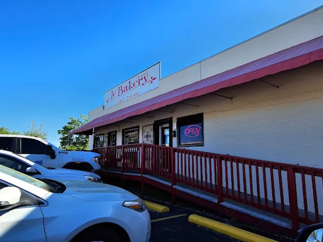 Le Bakery