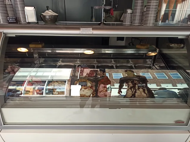 PUUR. Ice Cream and Chocolate