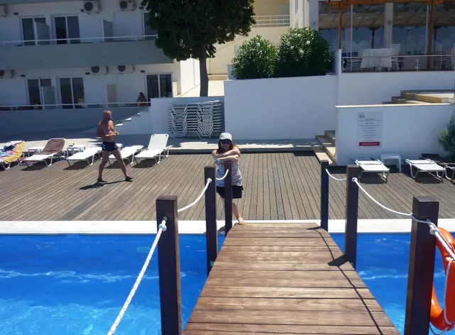 Alexander Beach Hotel