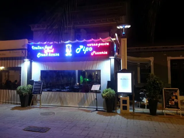 Pipo Pizzeria & Carnes la Piedra/Steak house