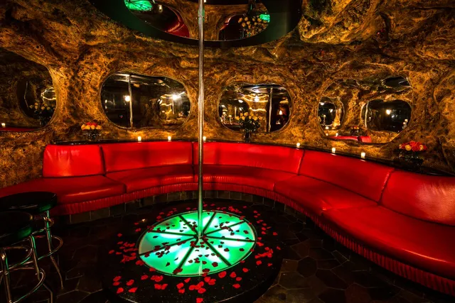 Executive Airport Hotel