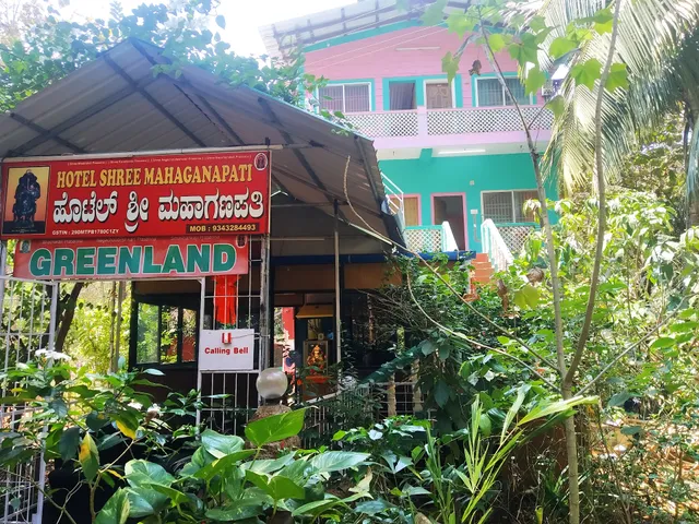 GREEN LAND Guest House Ac and non Ac