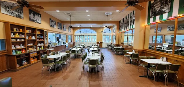 Cafe Du Monde Covington