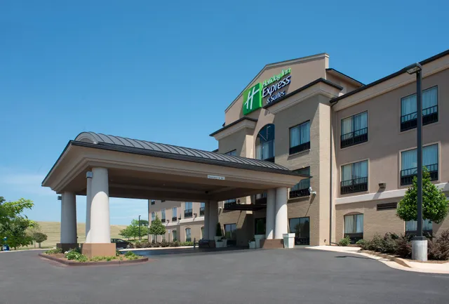 Holiday Inn Express & Suites Prattville South by IHG