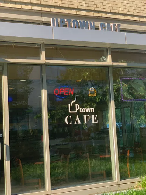 Uptown Cafe