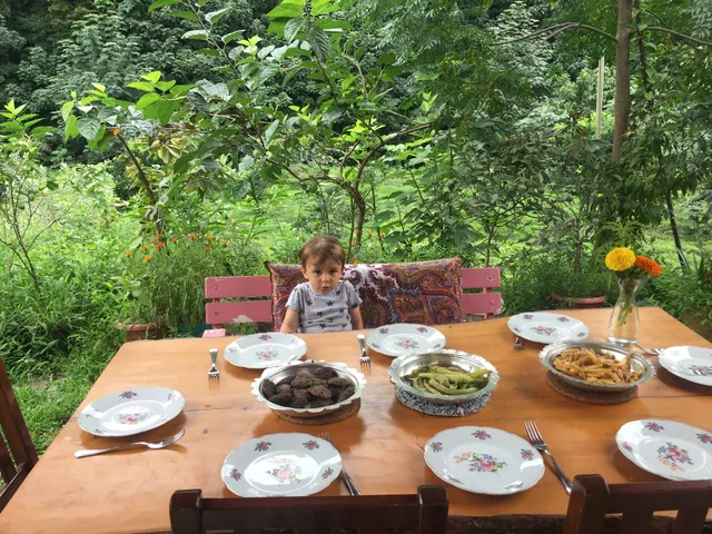 Mora Restaurant cafe & House