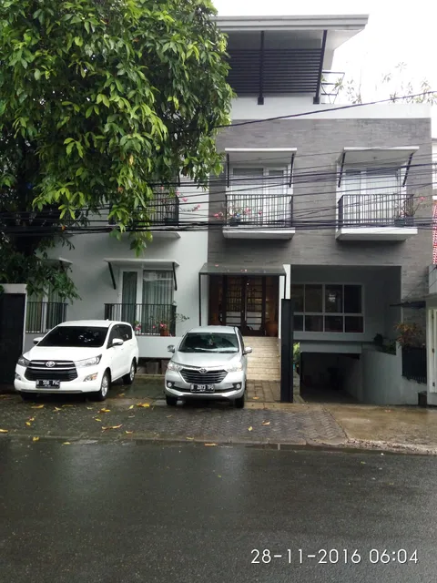 Via Renata Panglima Polim