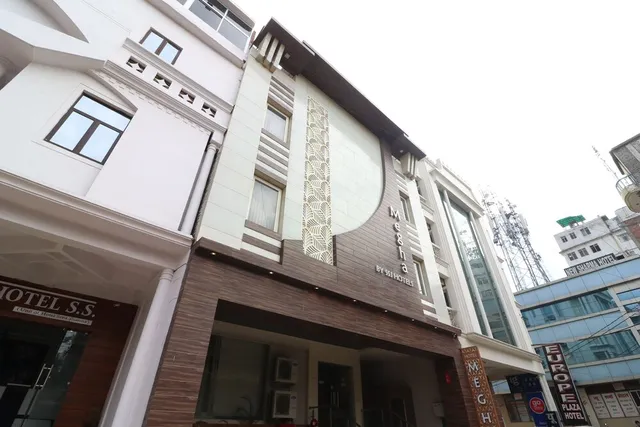 Flagship Megha Inn Charbagh Near Sahara Ganj Mall