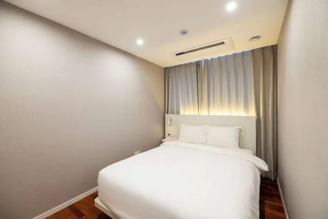 Zizel Signity Seocho