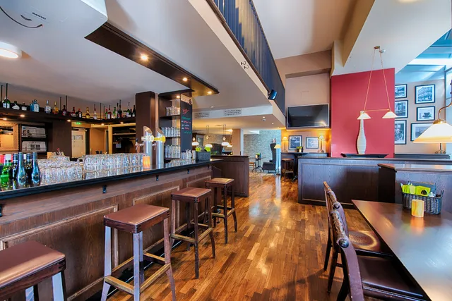 Moller - Restaurant & Bar (Bistro Moller)