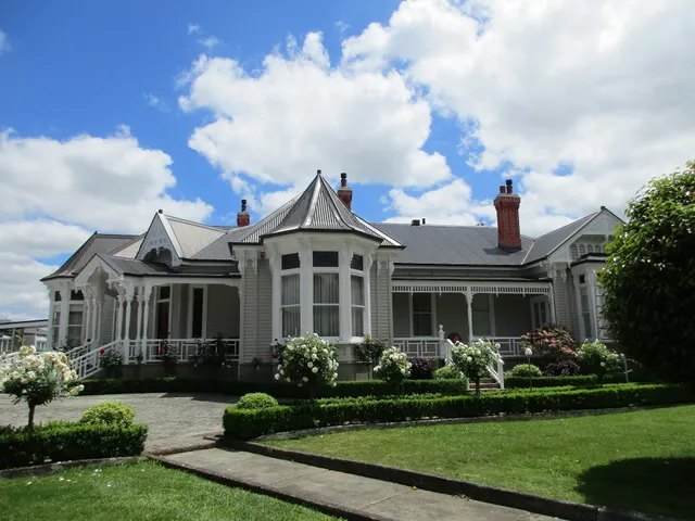 Valmai House & Motel Cambridge