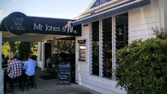 Mr Jones & Me Restaurant