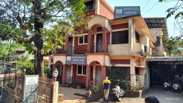 Radhanand Holiday Home