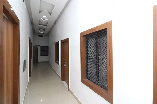 Hotel O Diamond Hotel and restaurant