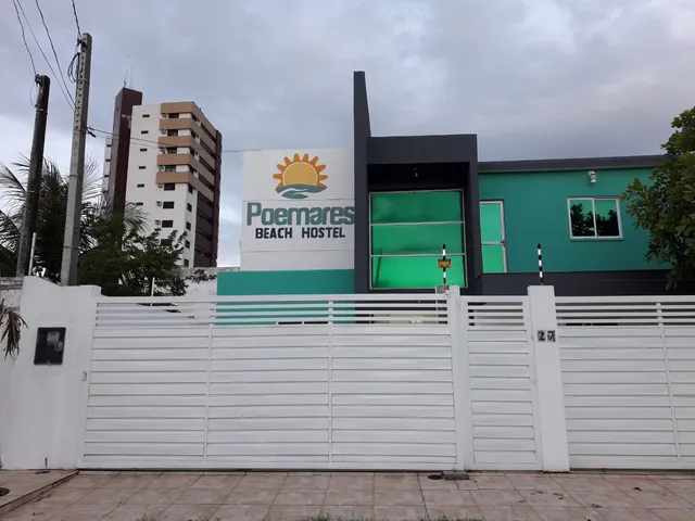 Poemares Beach Hostel