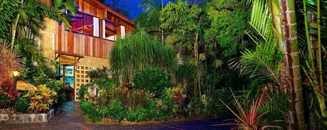 Hotel Costa Verde Inn