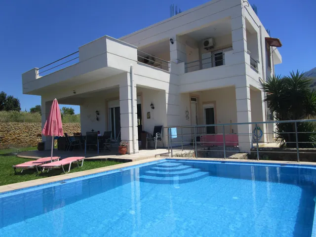 Villa Georgioupoli hill