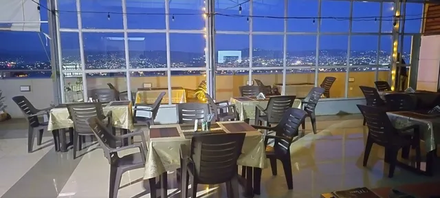 Indian Curries Restaurant and Bar