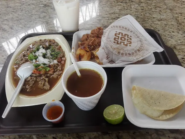 Karne Garibaldi Food court Plaza Galerías