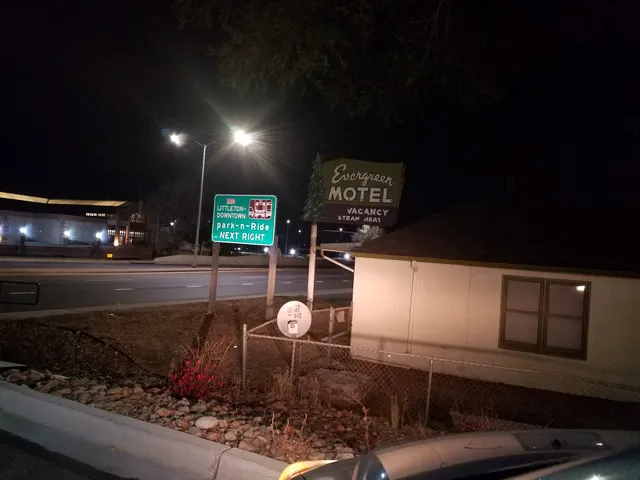 Evergreen Motel