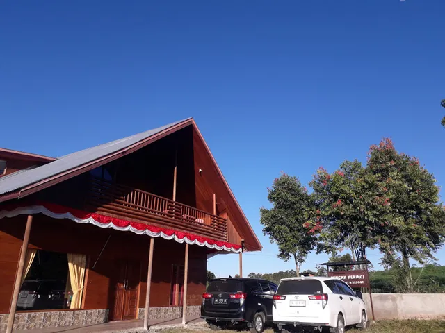 Puncak Kerinci Home Stay & Resort